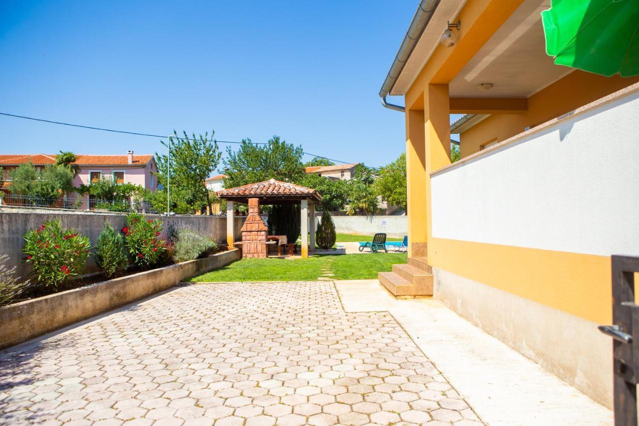 Holiday Home Labud Žminj Exterior foto